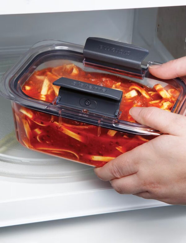 Sistema® Brilliance™ 920ml Food Storage Container